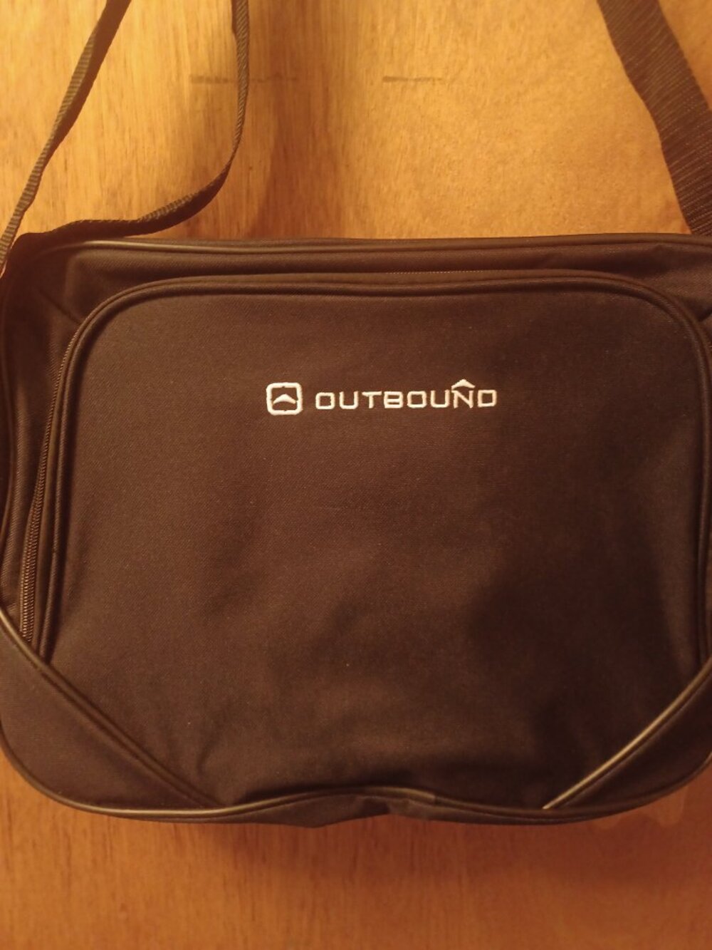 Outbound Laptop Case - Picture 3 of 9
